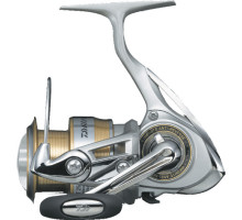 Катушка безынерционная Daiwa 12 Crest 2508